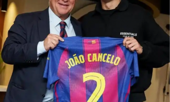 De Portugese vleugelspeler João Cancelo keert terug naar Barcelona!