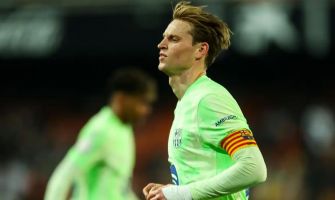 De Jongs contractverlenging teruggedraaid bij Barcelona