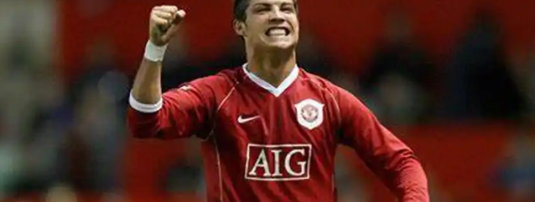 Het nieuwe voetbalshirt van Manchester United voor volgend seizoen is onthuld