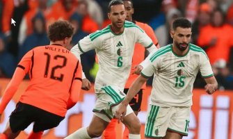 Wereldnummer 7 Nederland lijdt thuis een nederlaag in de laatste minuut