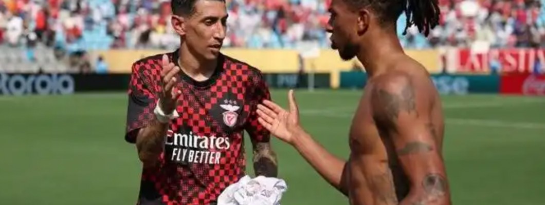 De 37-jarige Di María leidt het team in de tegenaanval!