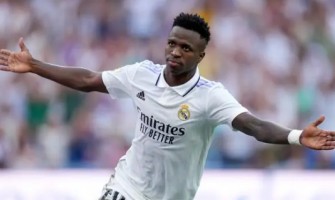 Weiger voetbalshirt nr. 7 te dragen!